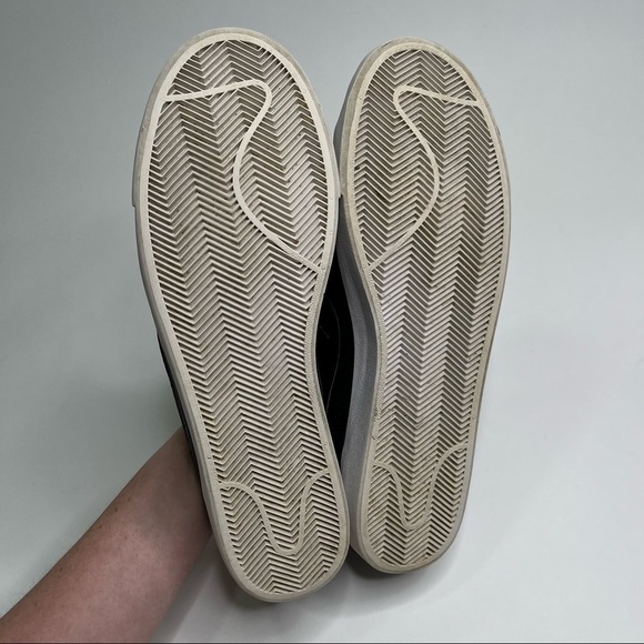 NIKE Tennis Classic AC Black & White Perforated Swoosh Sneakers Kicks SIZE 12.5 - Picture 12 of 12